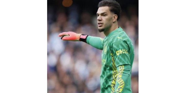 Manchester City a ralenti ses plans de transfert