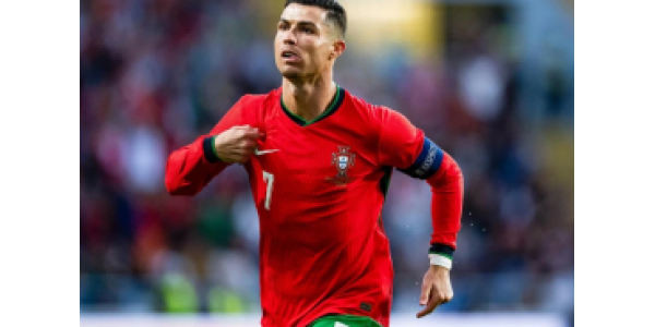 Le total de buts de Cristiano Ronaldo continue d'augmenter