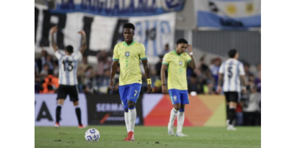 Les fans exigent le limogeage de Dorival Les fans exigent le limogeage de Dorival